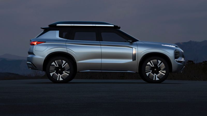 Illustration for article titled Mitsubishi's Hybrid SUV Concept Looks Wild but Its Charging System Is Where Things Get Interesting